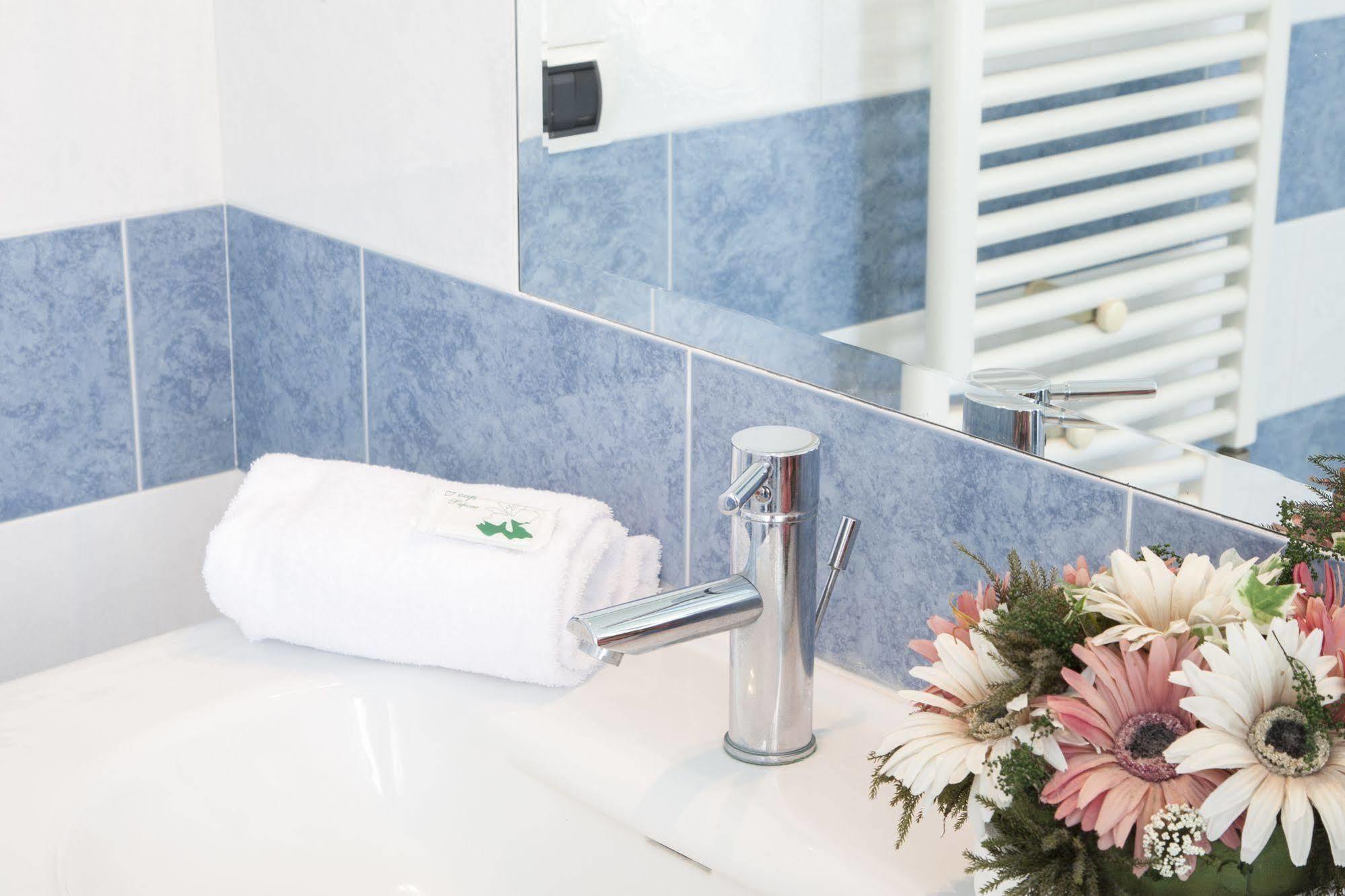 Blu Hotel 산 니콜라 만프레디 외부 사진