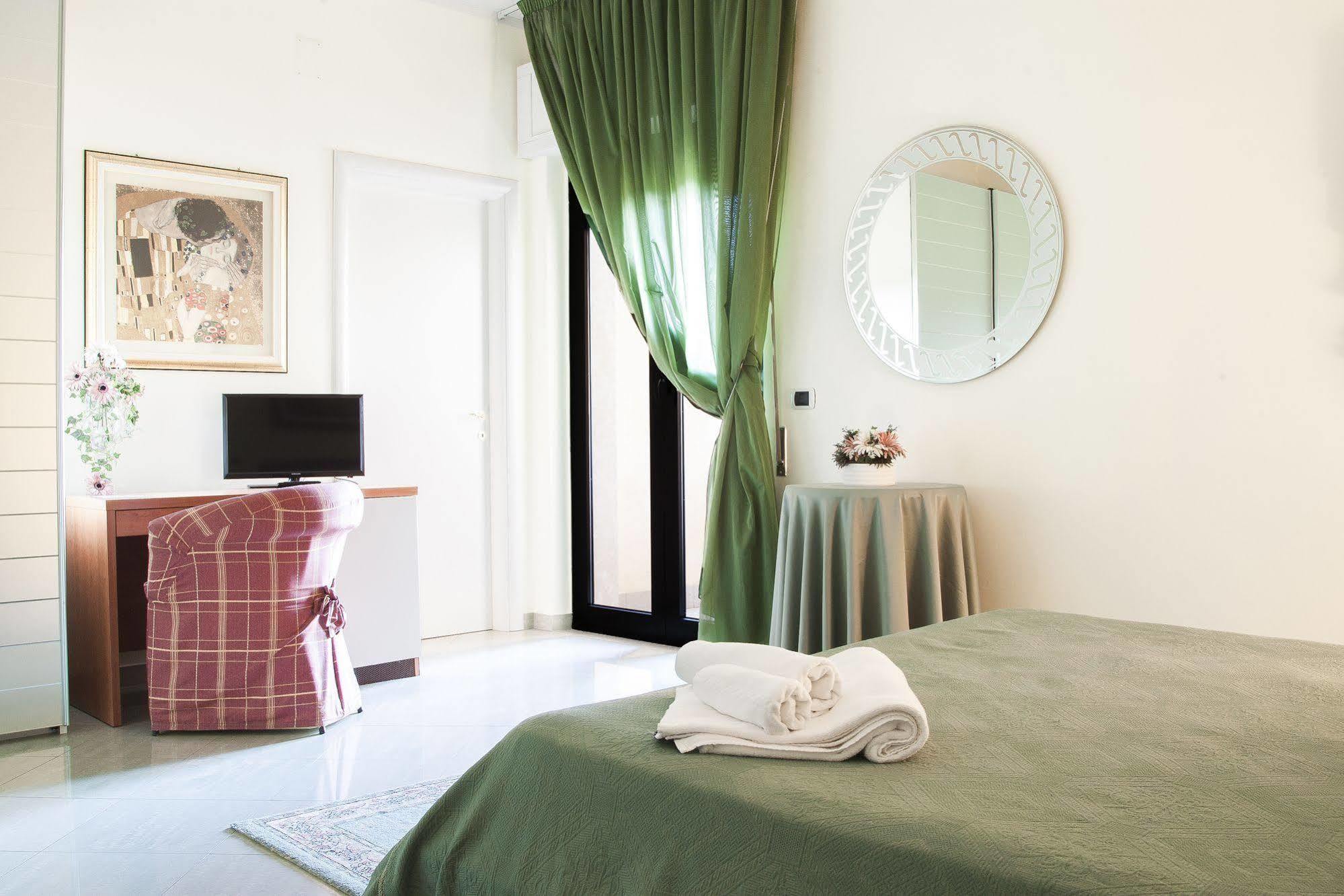 Blu Hotel 산 니콜라 만프레디 외부 사진
